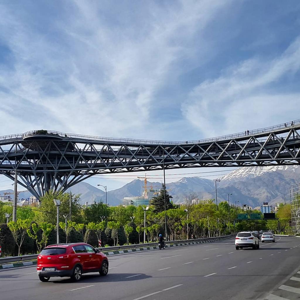 جسر الطبيعة في طهران