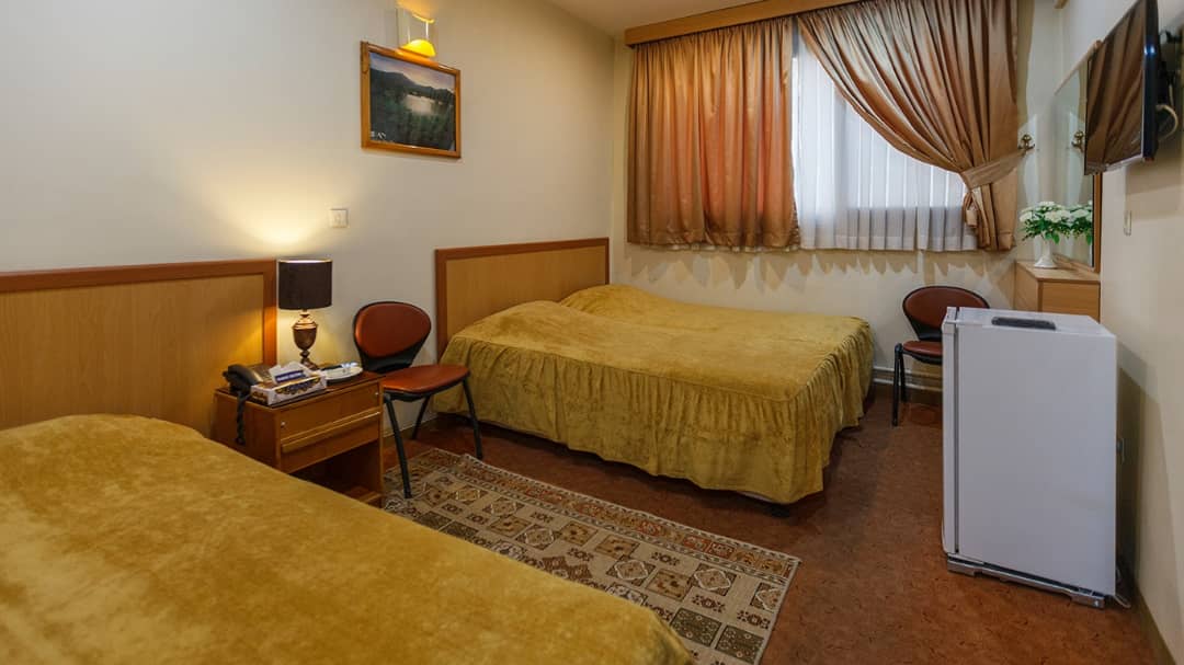 غرف الثلاثية لفندق ساسان شيراز