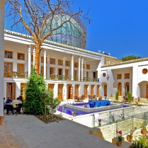 فندق كرياس اصفهان